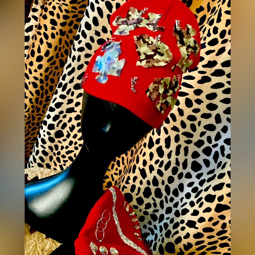 Love hat